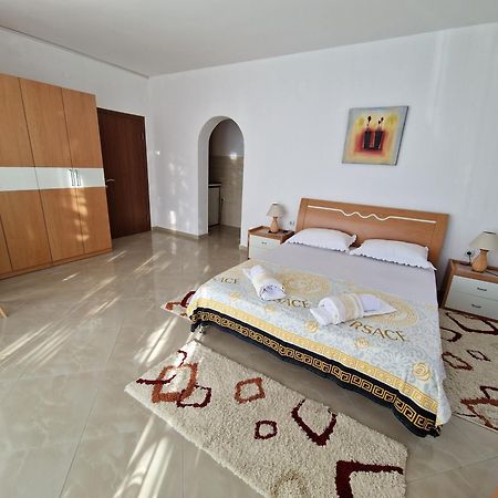 Studios M Улцинь Номер фото
