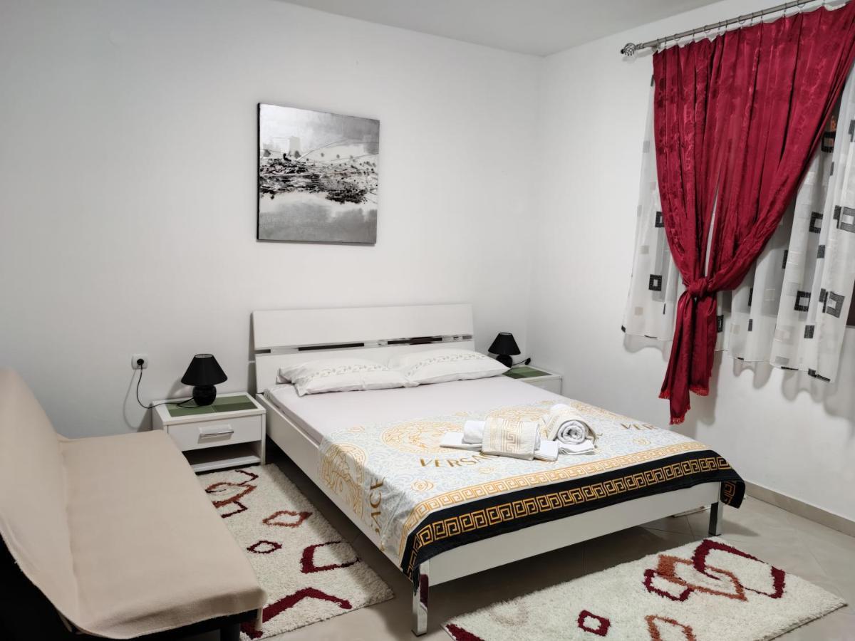Studios M Улцинь Екстер'єр фото