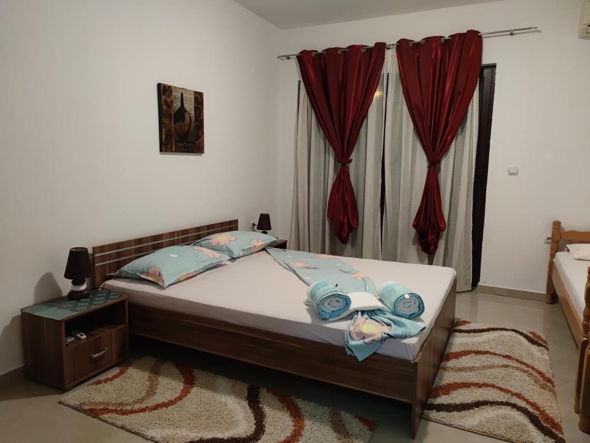 Studios M Улцинь Екстер'єр фото