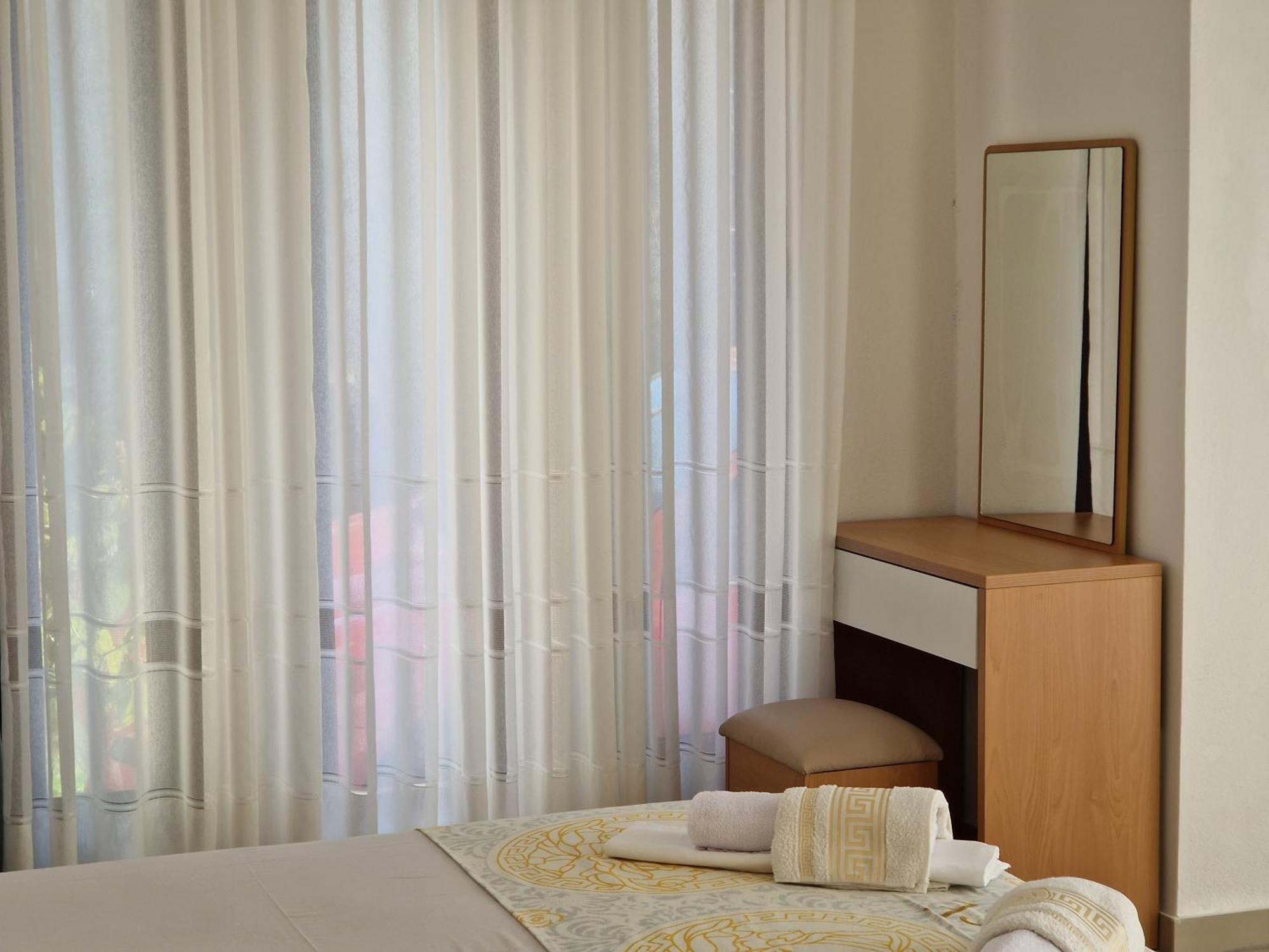 Studios M Улцинь Екстер'єр фото